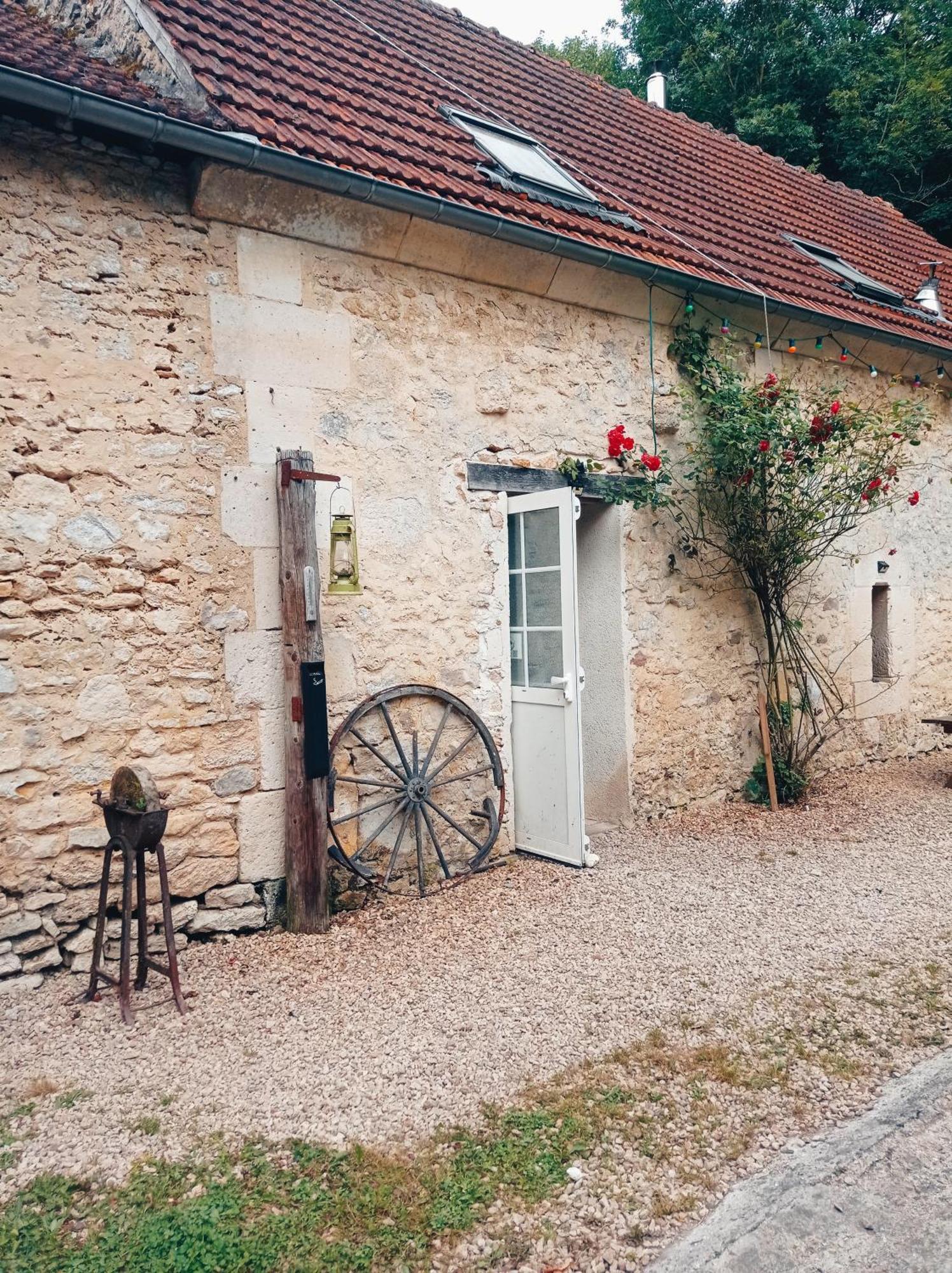 Chez Tombivouac Villa Pierrefonds Exteriör bild