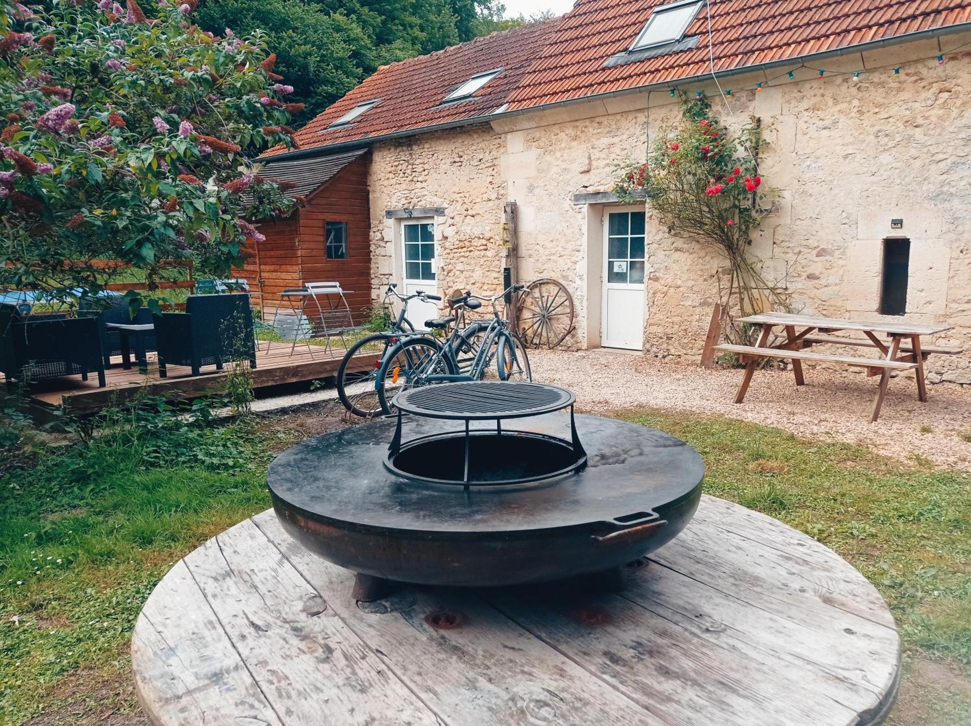 Chez Tombivouac Villa Pierrefonds Exteriör bild