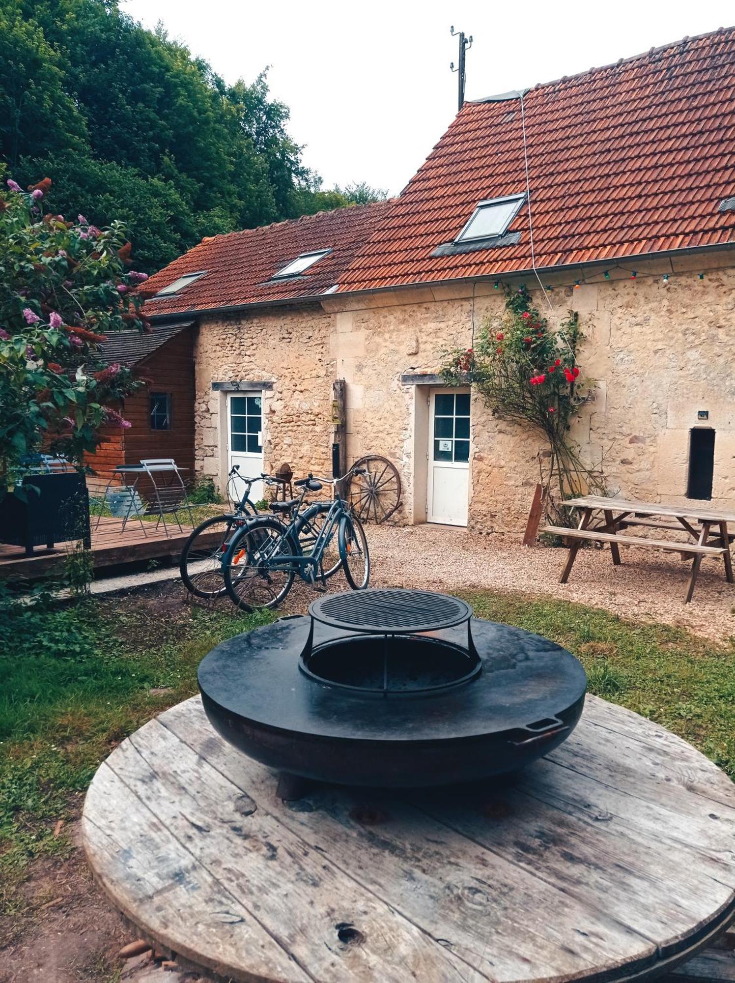 Chez Tombivouac Villa Pierrefonds Exteriör bild